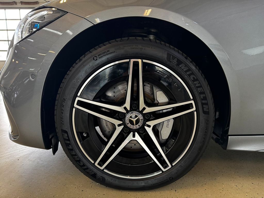 Mercedes-Benz C 300 2024