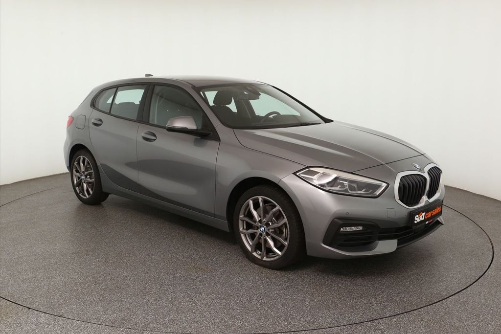 BMW 120 2023