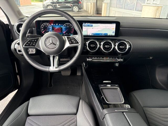 Mercedes-Benz CLA 180 2024