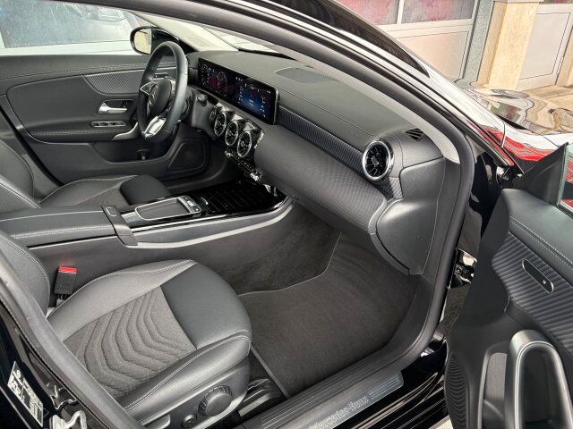 Mercedes-Benz CLA 180 2024