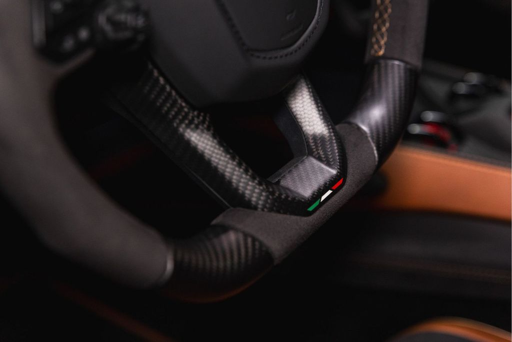 Lamborghini Revuelto 2025