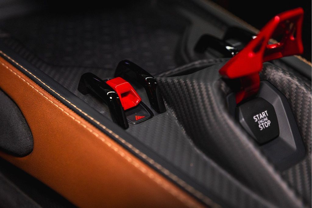 Lamborghini Revuelto 2025