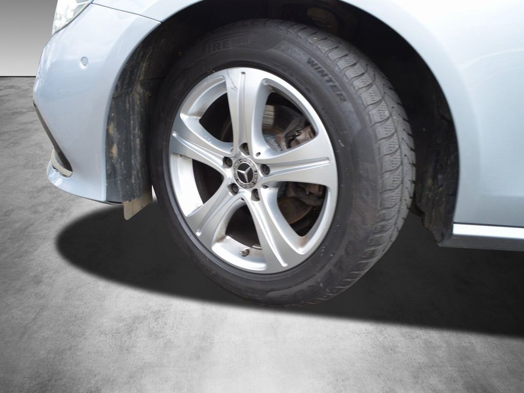 Mercedes-Benz E 220 2021