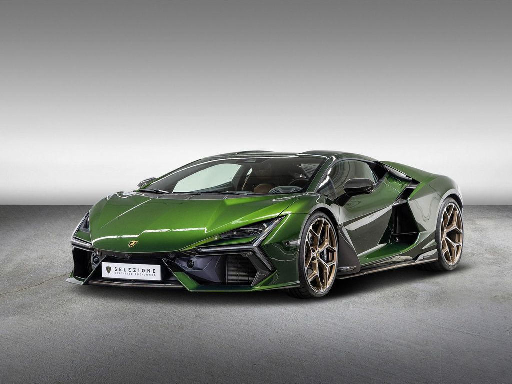 Lamborghini Revuelto 2025