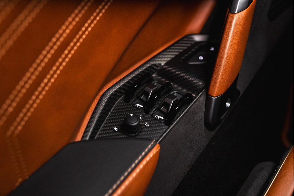 Lamborghini Revuelto 2025