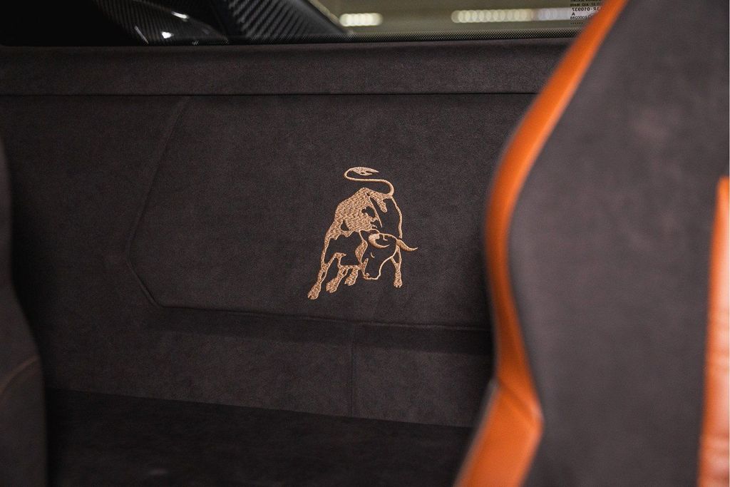 Lamborghini Revuelto 2025