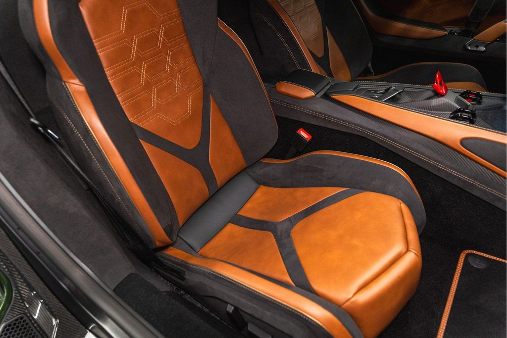 Lamborghini Revuelto 2025