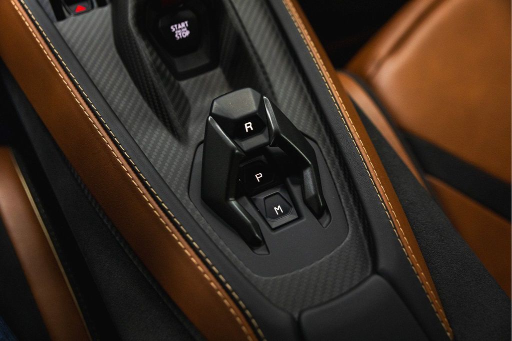 Lamborghini Revuelto 2025