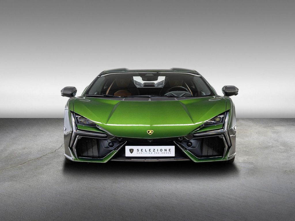 Lamborghini Revuelto 2025