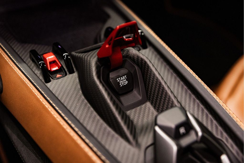 Lamborghini Revuelto 2025
