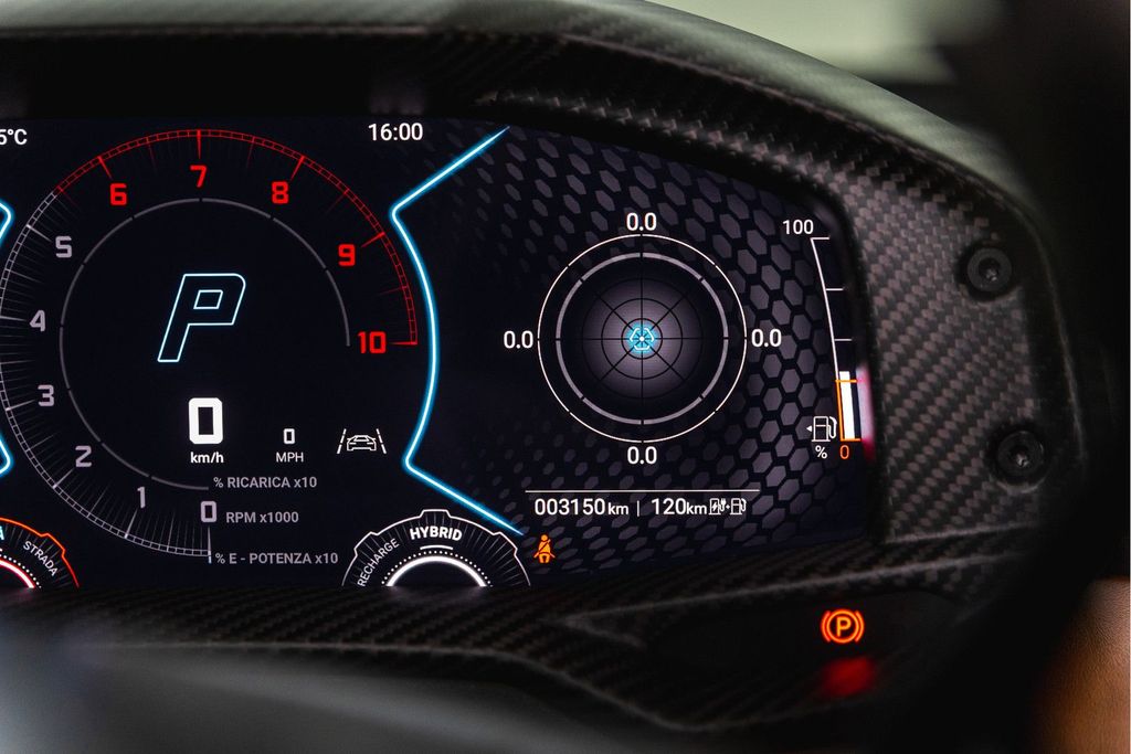 Lamborghini Revuelto 2025