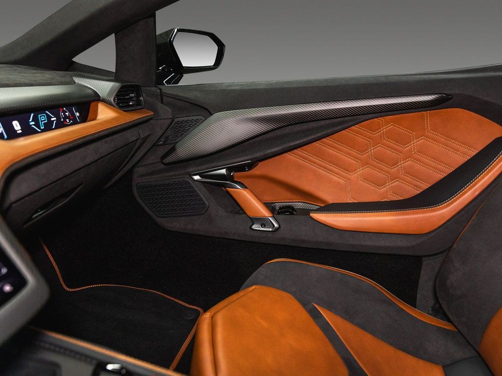 Lamborghini Revuelto 2025