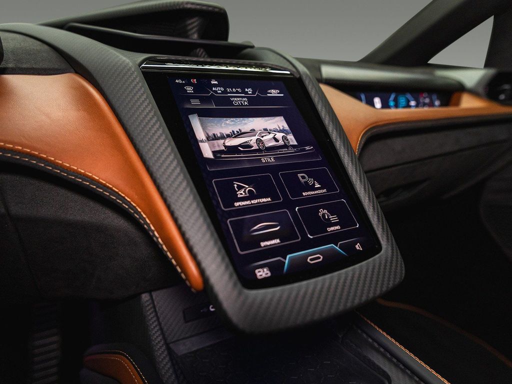 Lamborghini Revuelto 2025