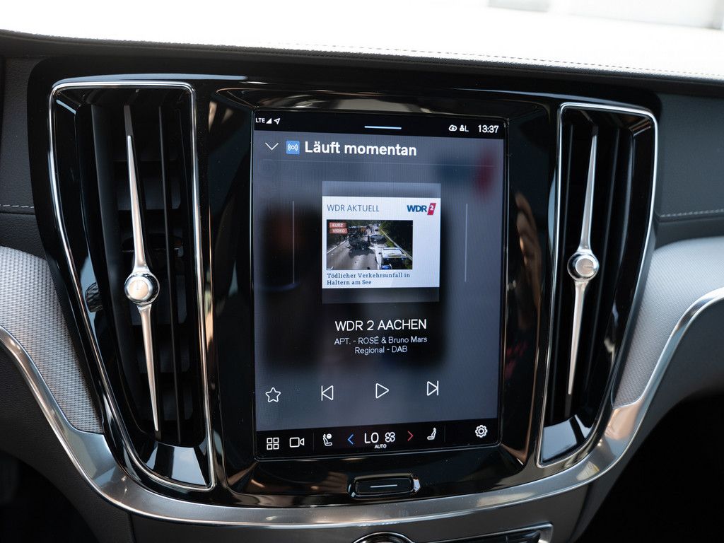 Volvo V60 Cross Country 2023
