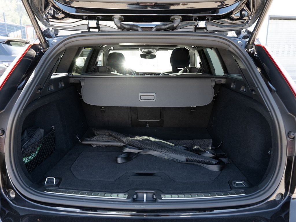 Volvo V60 Cross Country 2023