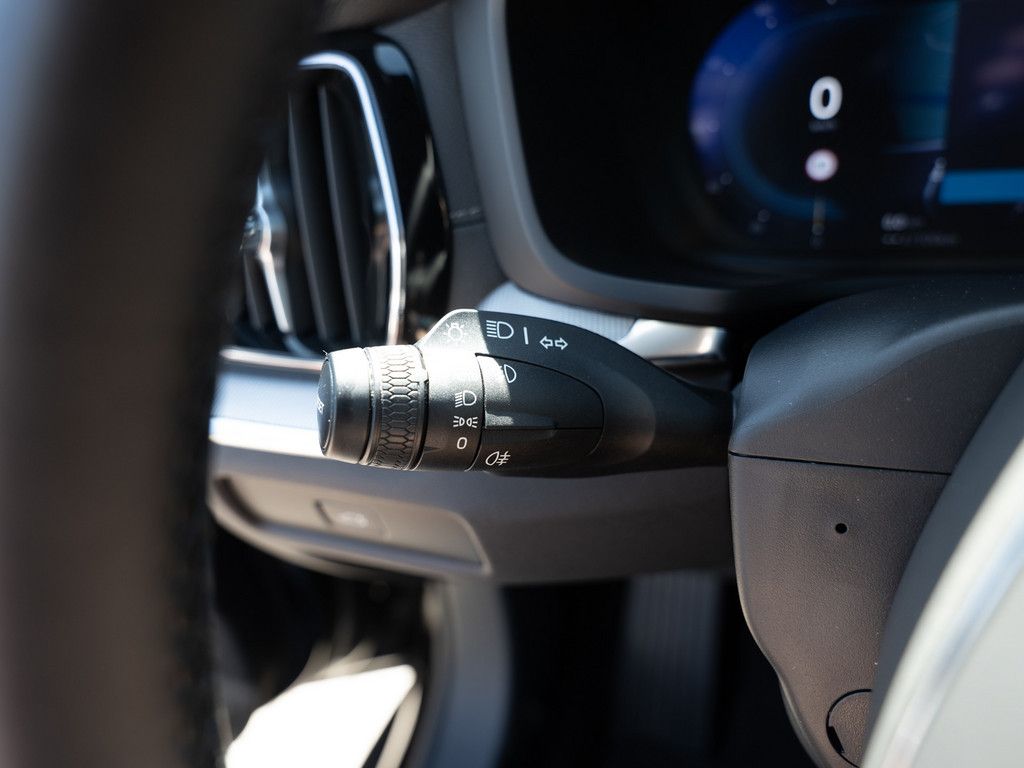 Volvo V60 Cross Country 2023