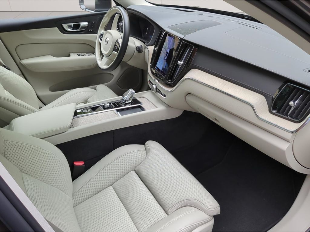 Volvo XC60 2023