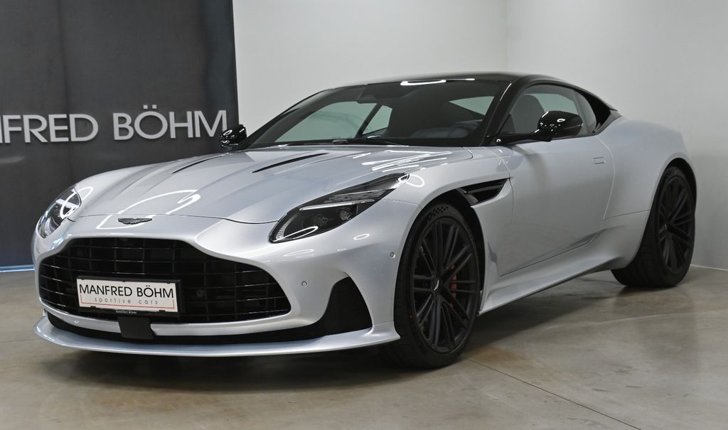 Aston Martin DB12 2025