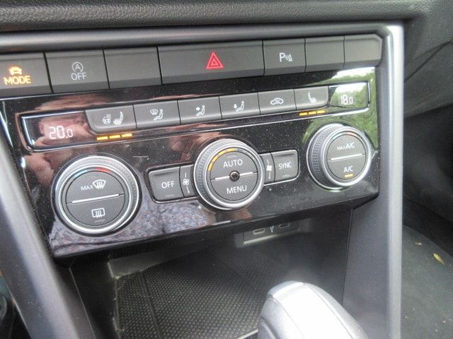 Volkswagen T-Roc 2021