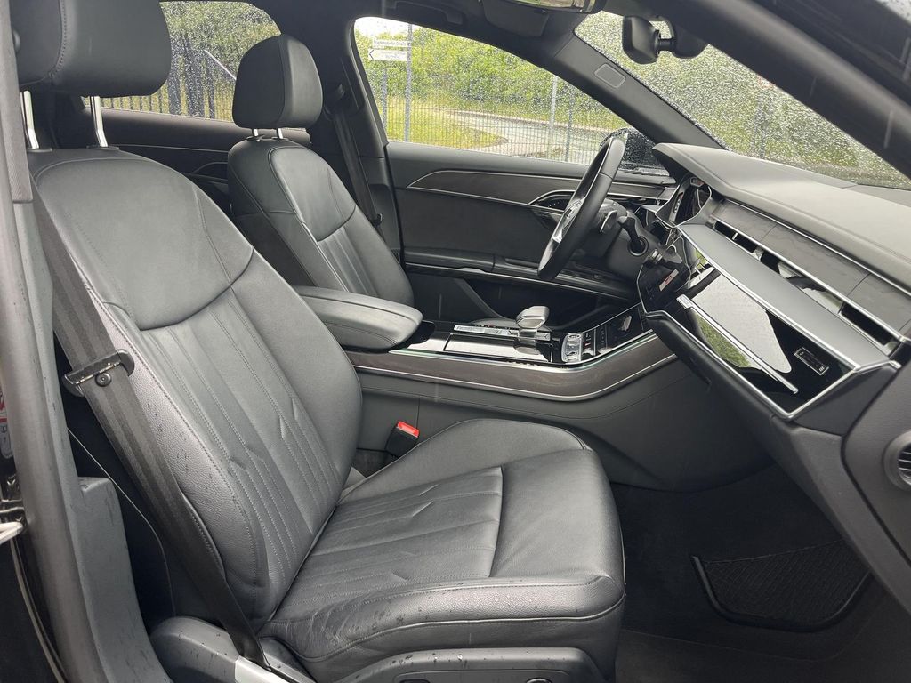 Audi A8 2022