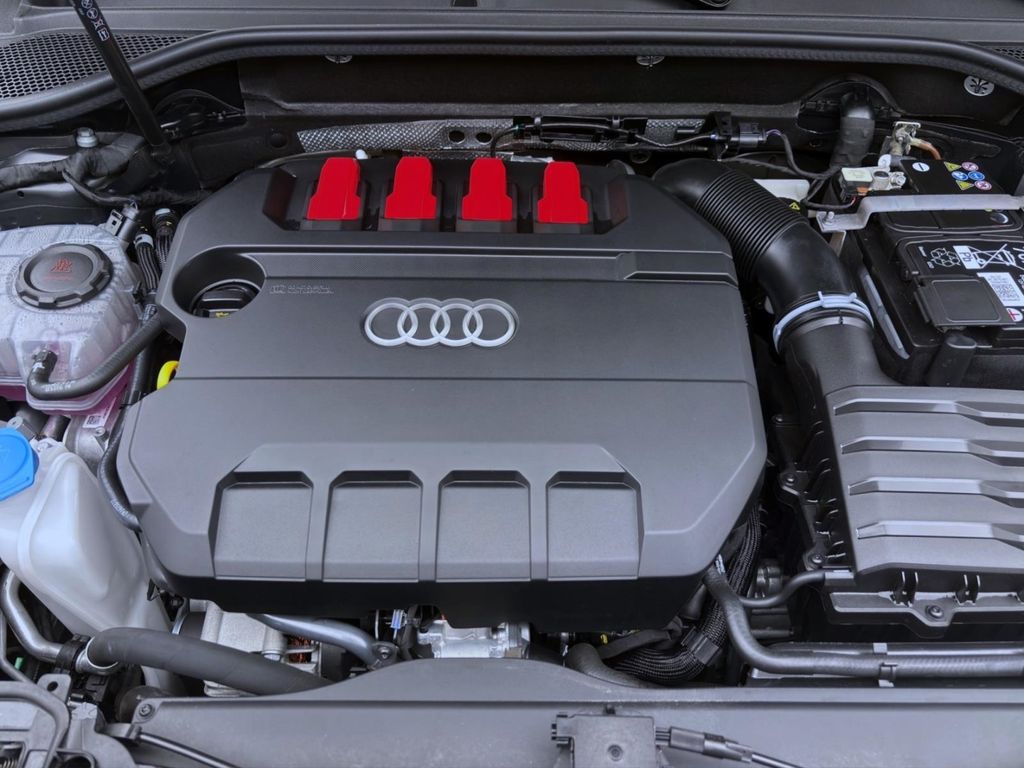 Audi SQ2 2024