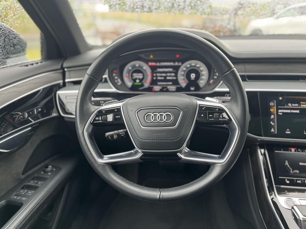 Audi A8 2022