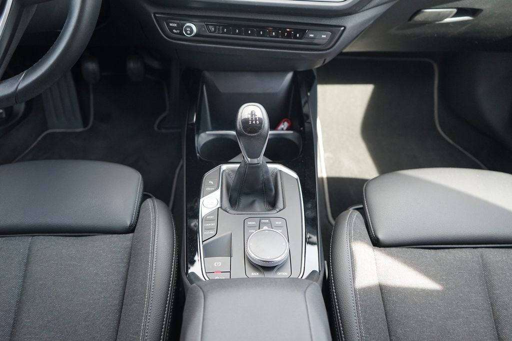 BMW 118 2022