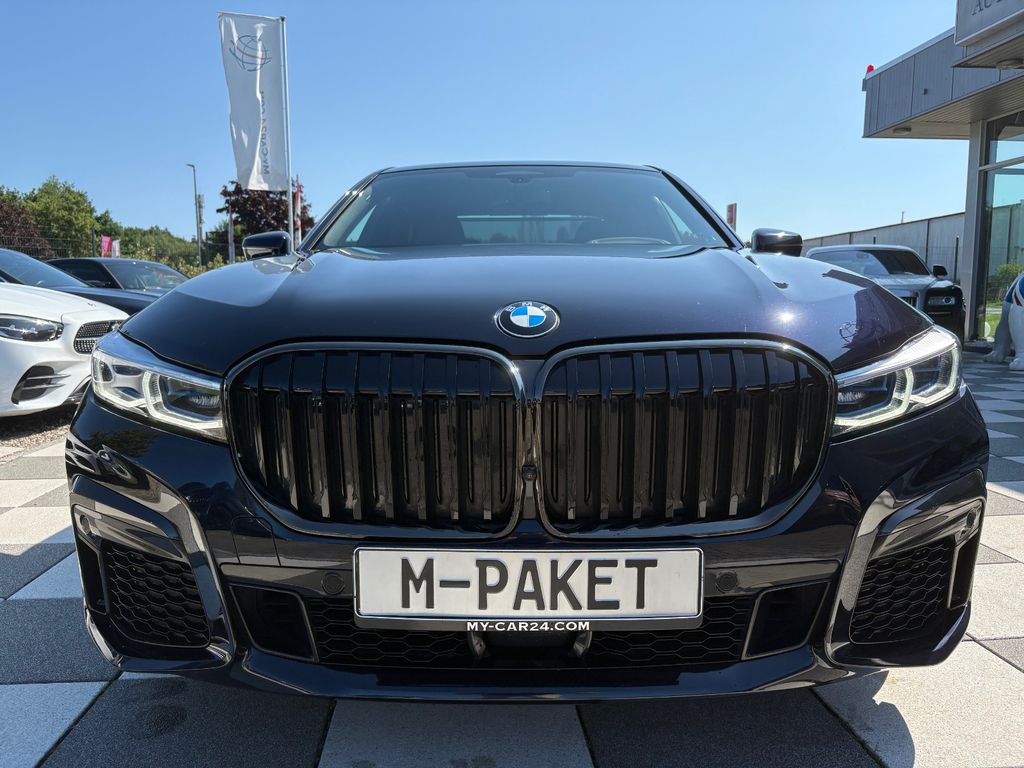 BMW 730 2022