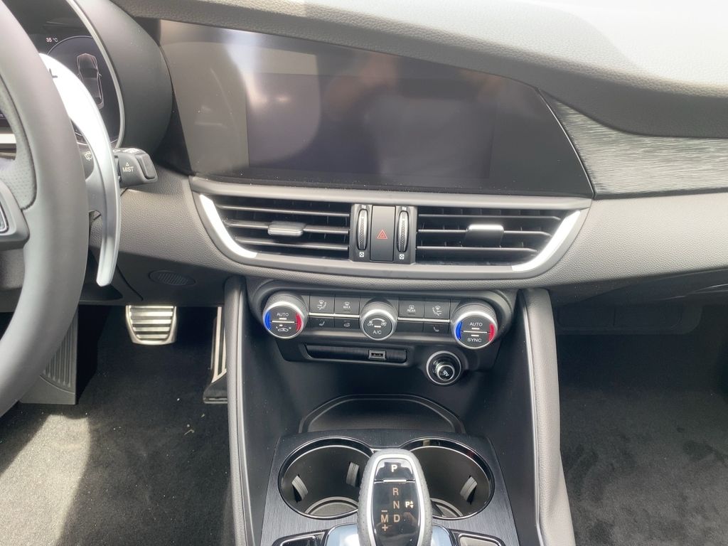 Alfa Romeo Giulia 2024