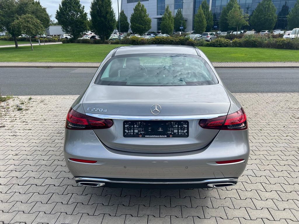 Mercedes-Benz E 220 2021