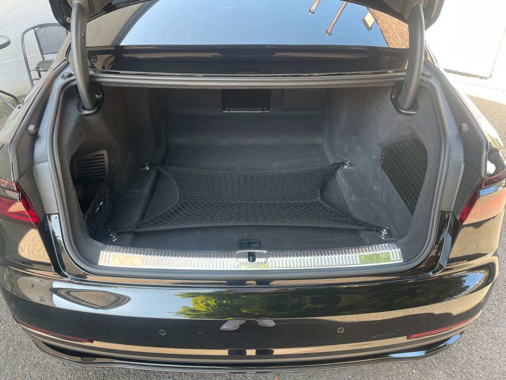 Audi A8 2023