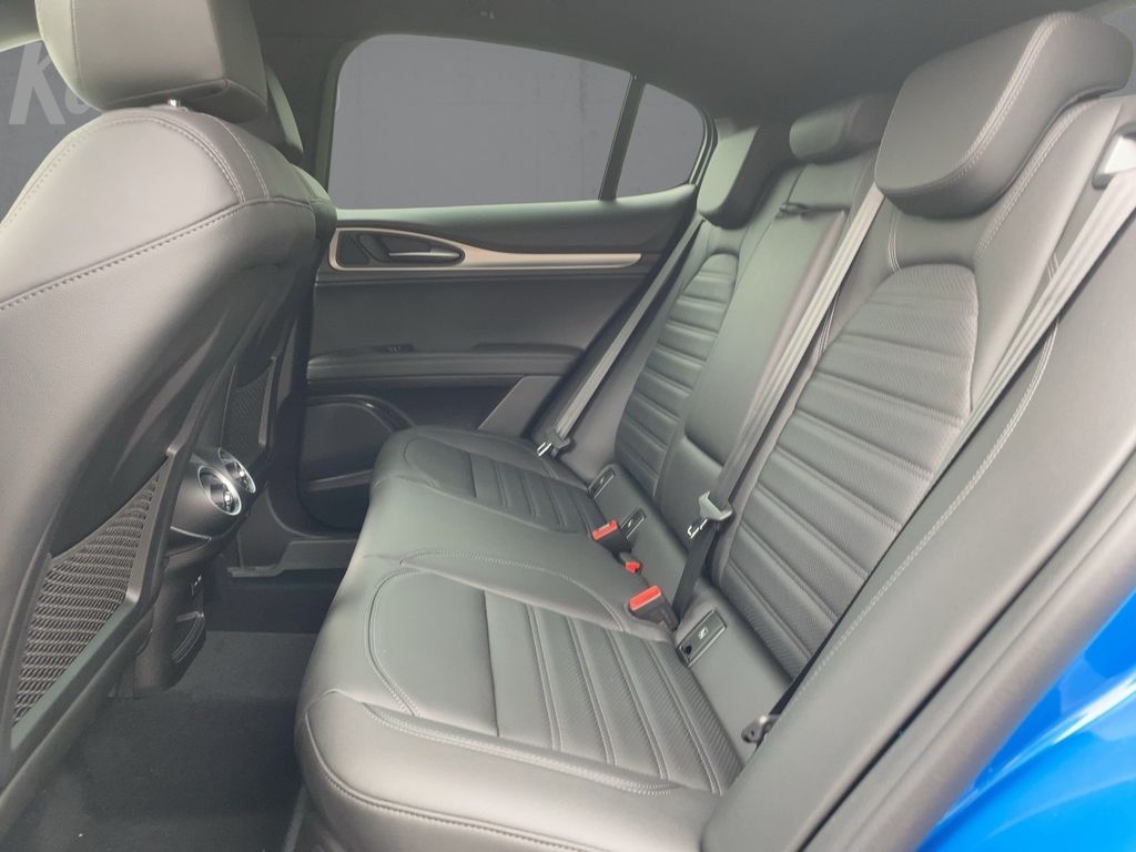 Alfa Romeo Stelvio 2023