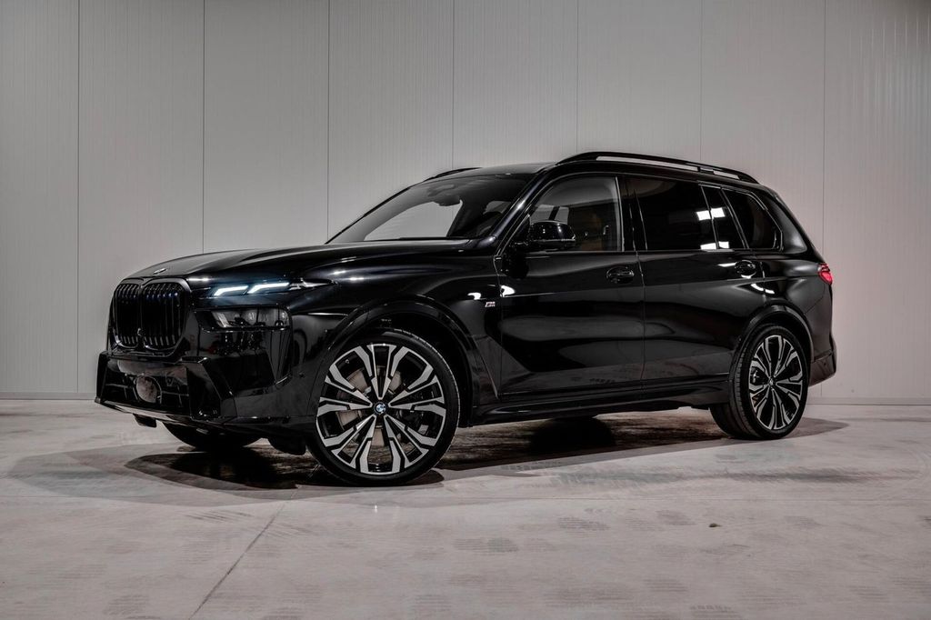BMW X7 M60