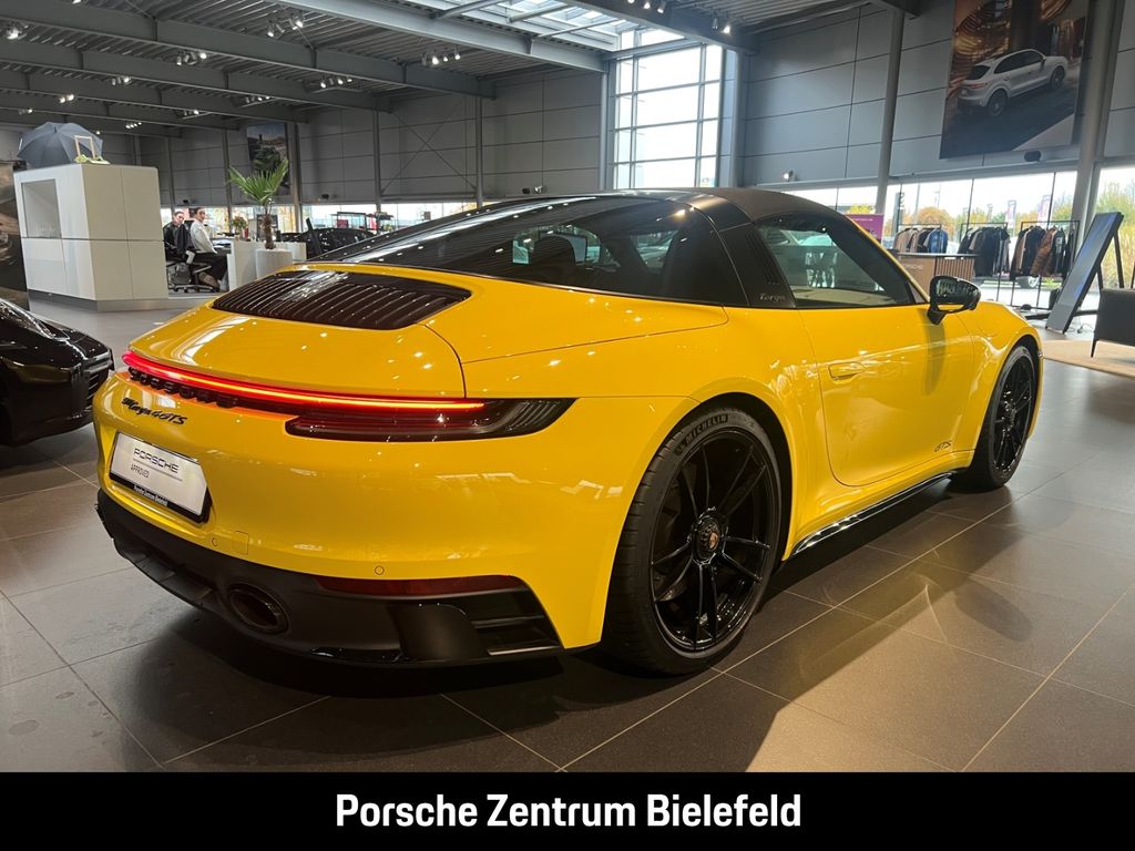 Porsche 992 2023