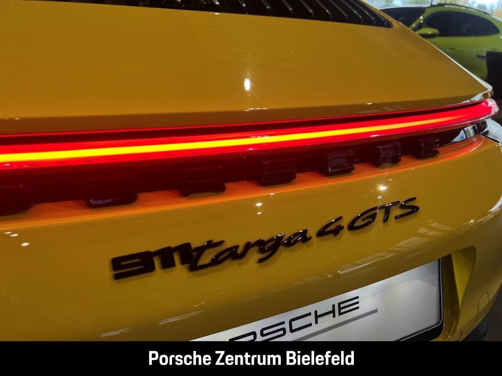 Porsche 992 2023
