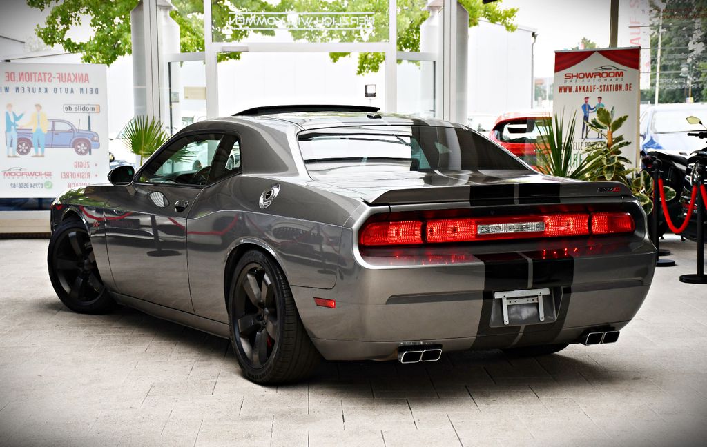 Dodge Challenger 2012