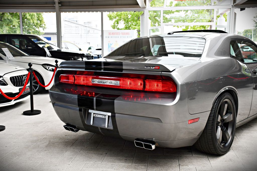 Dodge Challenger 2012