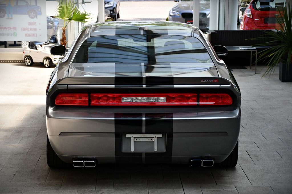 Dodge Challenger 2012
