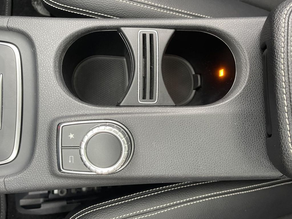 Mercedes-Benz GLA 180 2020