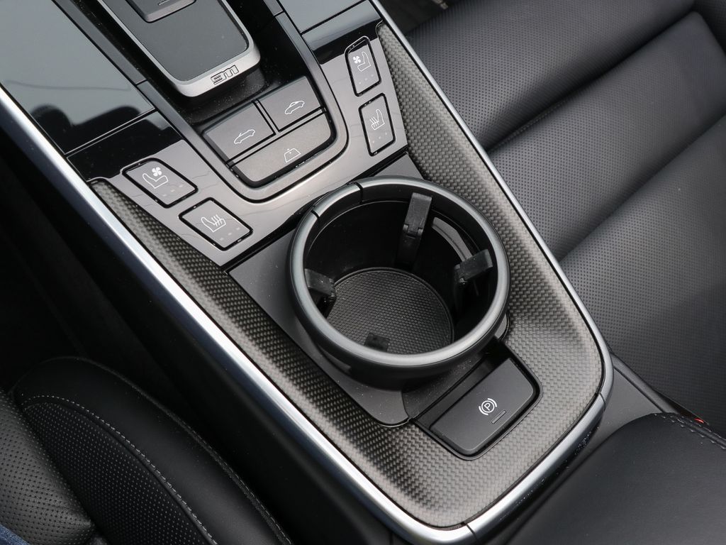 Porsche 992 2024