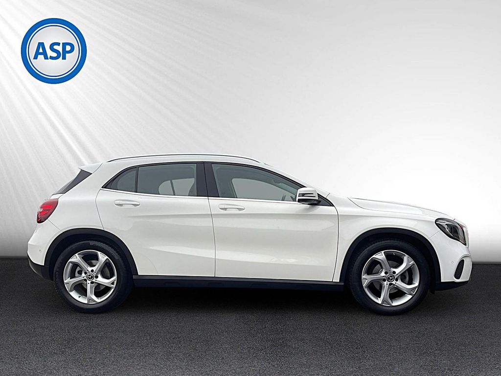 Mercedes-Benz GLA 180 2020