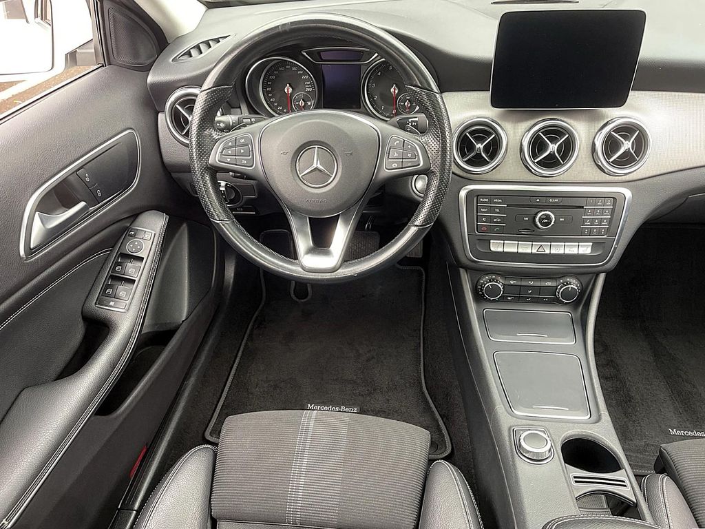 Mercedes-Benz GLA 180 2020