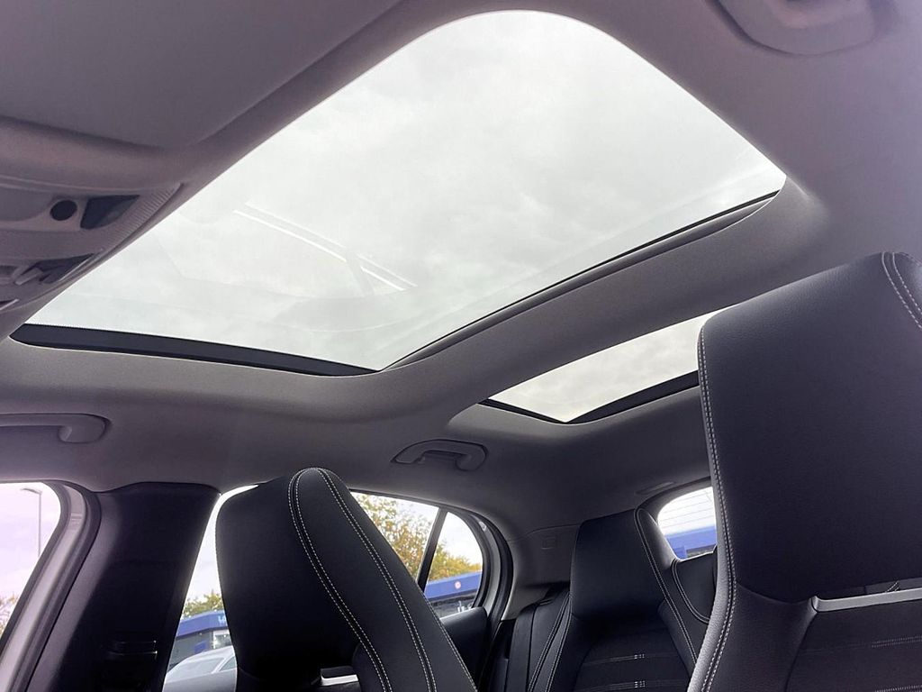 Mercedes-Benz GLA 180 2020