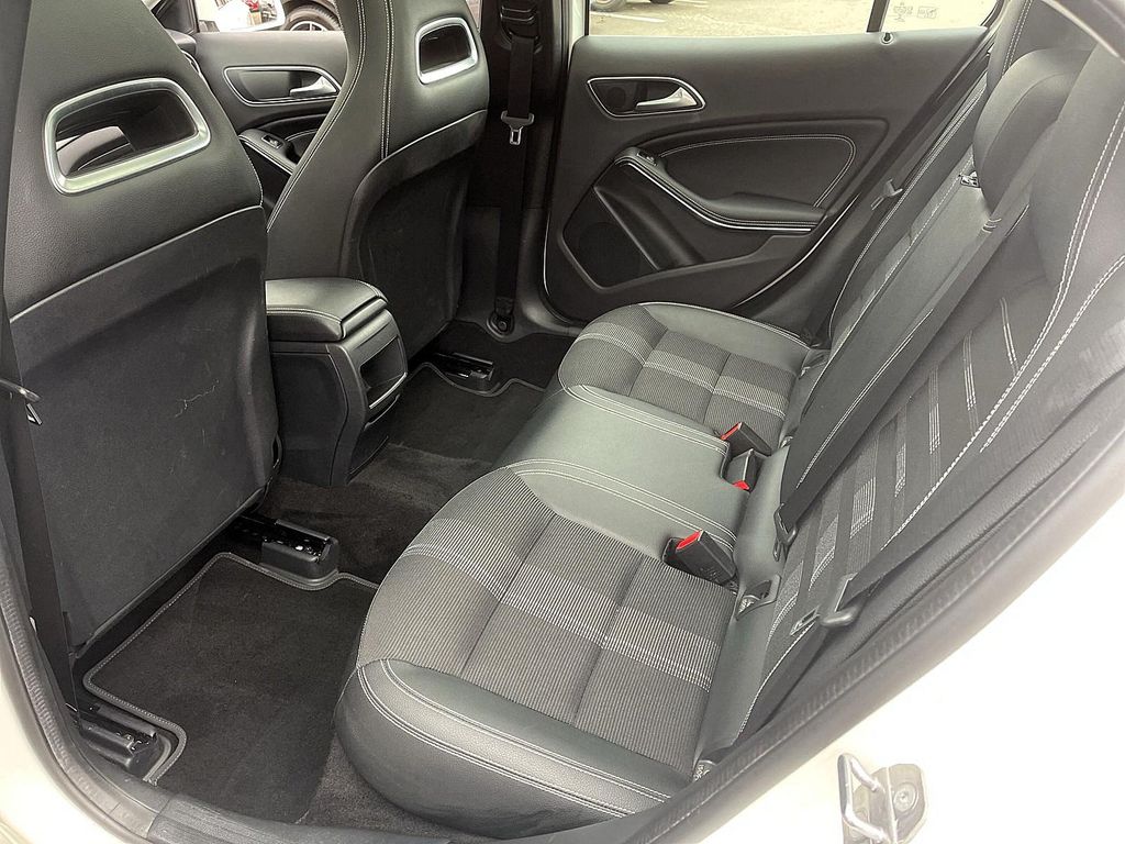 Mercedes-Benz GLA 180 2020