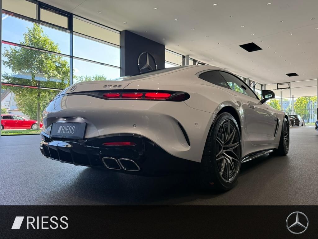 Mercedes-Benz AMG GT 2025