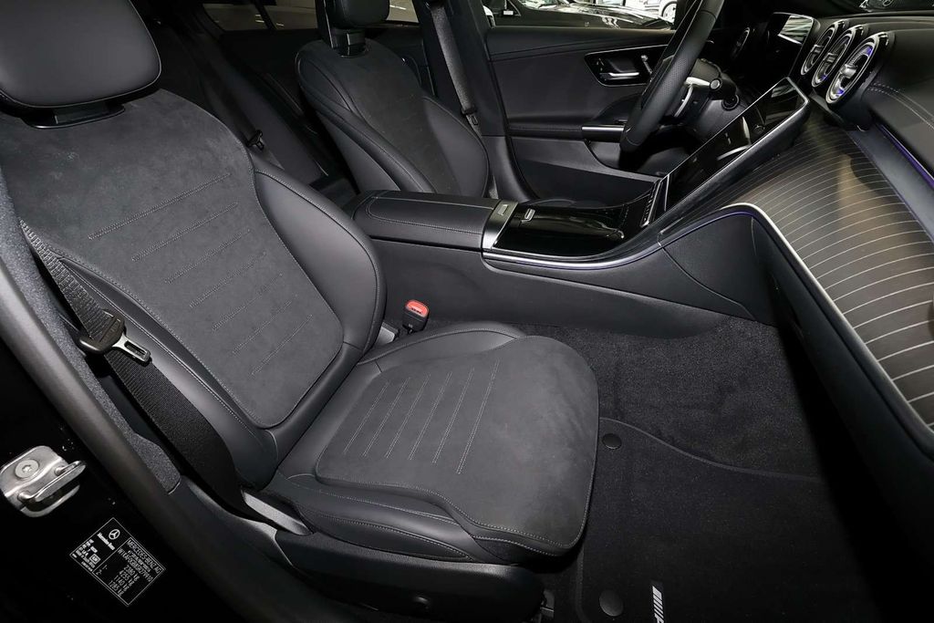 Mercedes-Benz C 300 2025