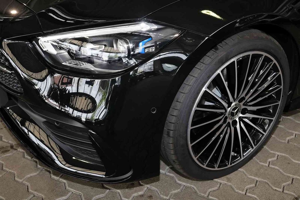 Mercedes-Benz C 300 2025