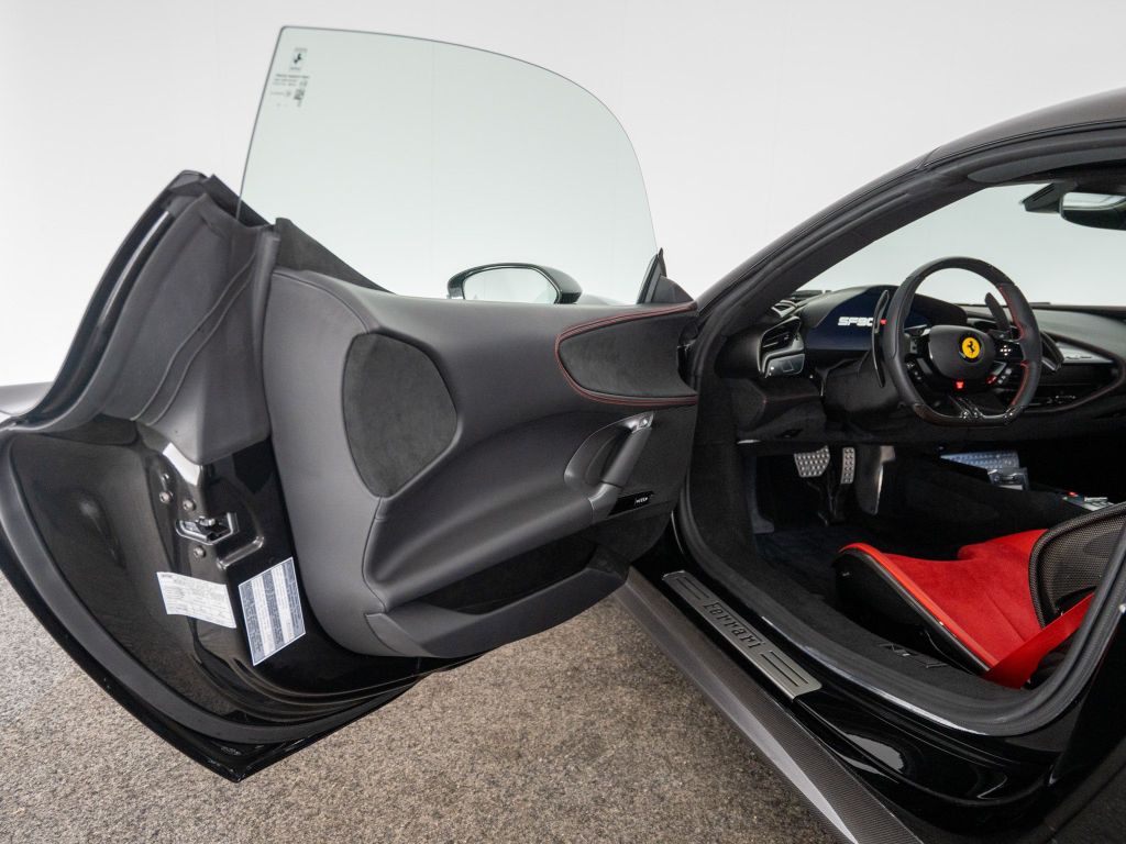 Ferrari SF90 2024