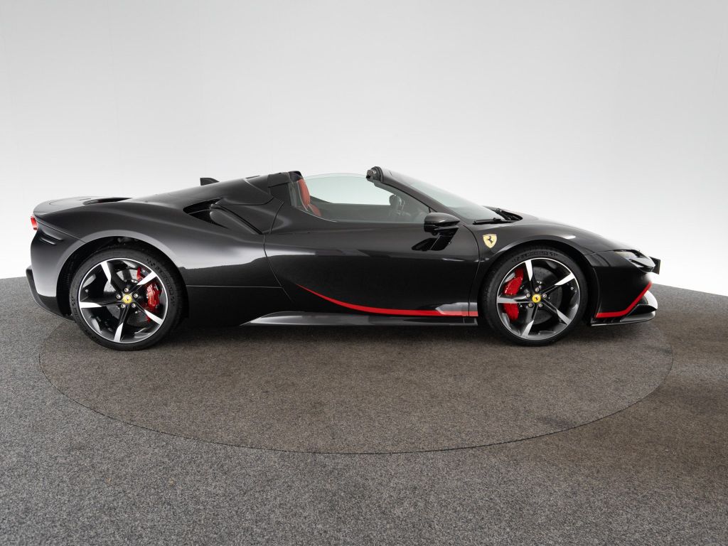 Ferrari SF90 2024