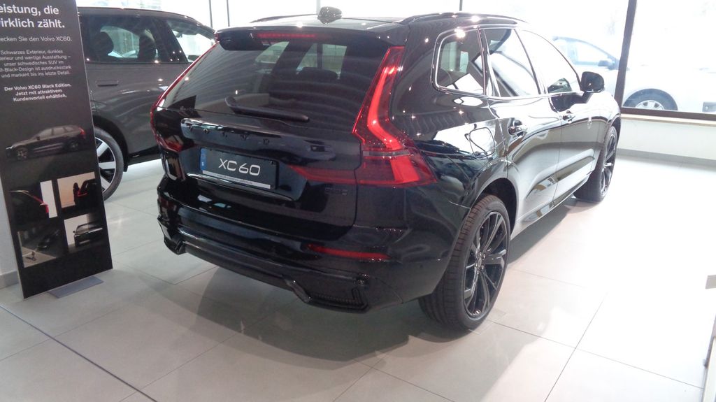 Volvo XC60 2025